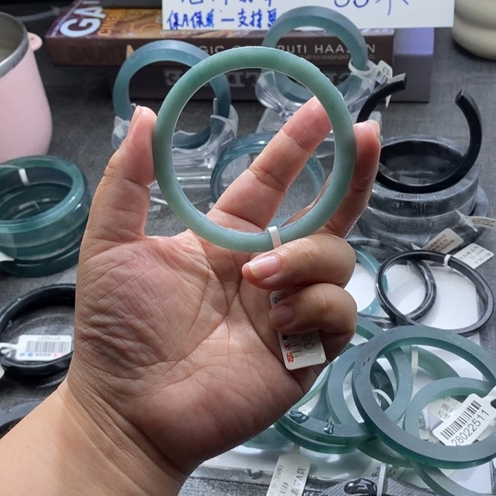 楠***沐未镶嵌定制手镯定制翡翠