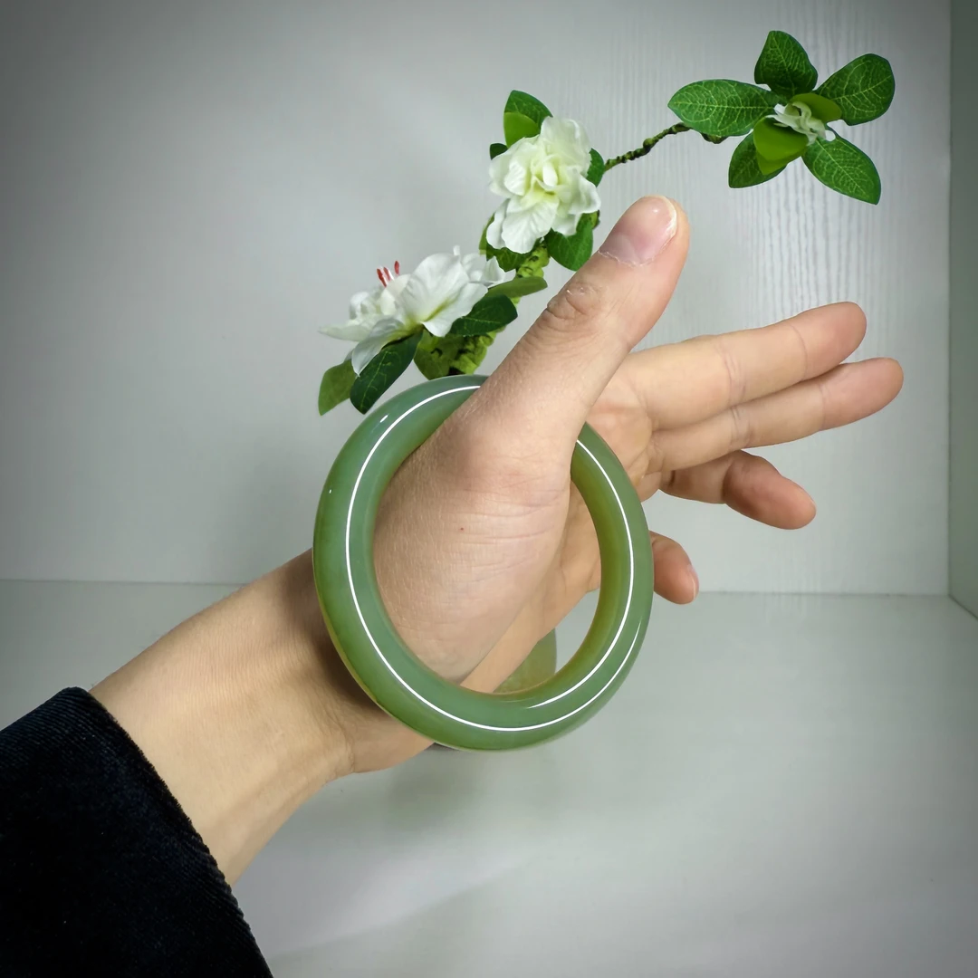 壹屿珠宝 和田玉典藏手镯圈口57