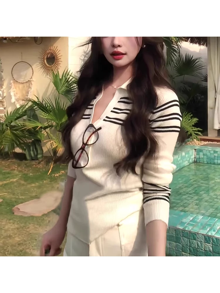 【现货】韩系好看撞色条纹针织衫女2025秋季新款半开领纽扣修身上衣