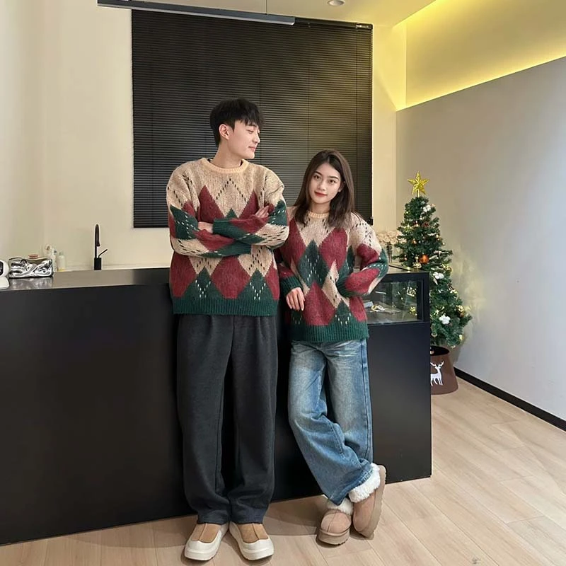 秋冬美式复古菱形格纹情侣装毛衣男女撞色美拉德高级感慵懒针织衫