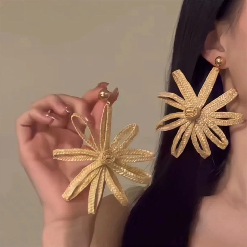 合金树脂耳饰 易梦玲同款编织大花朵耳环女海边度假风夸张显脸小