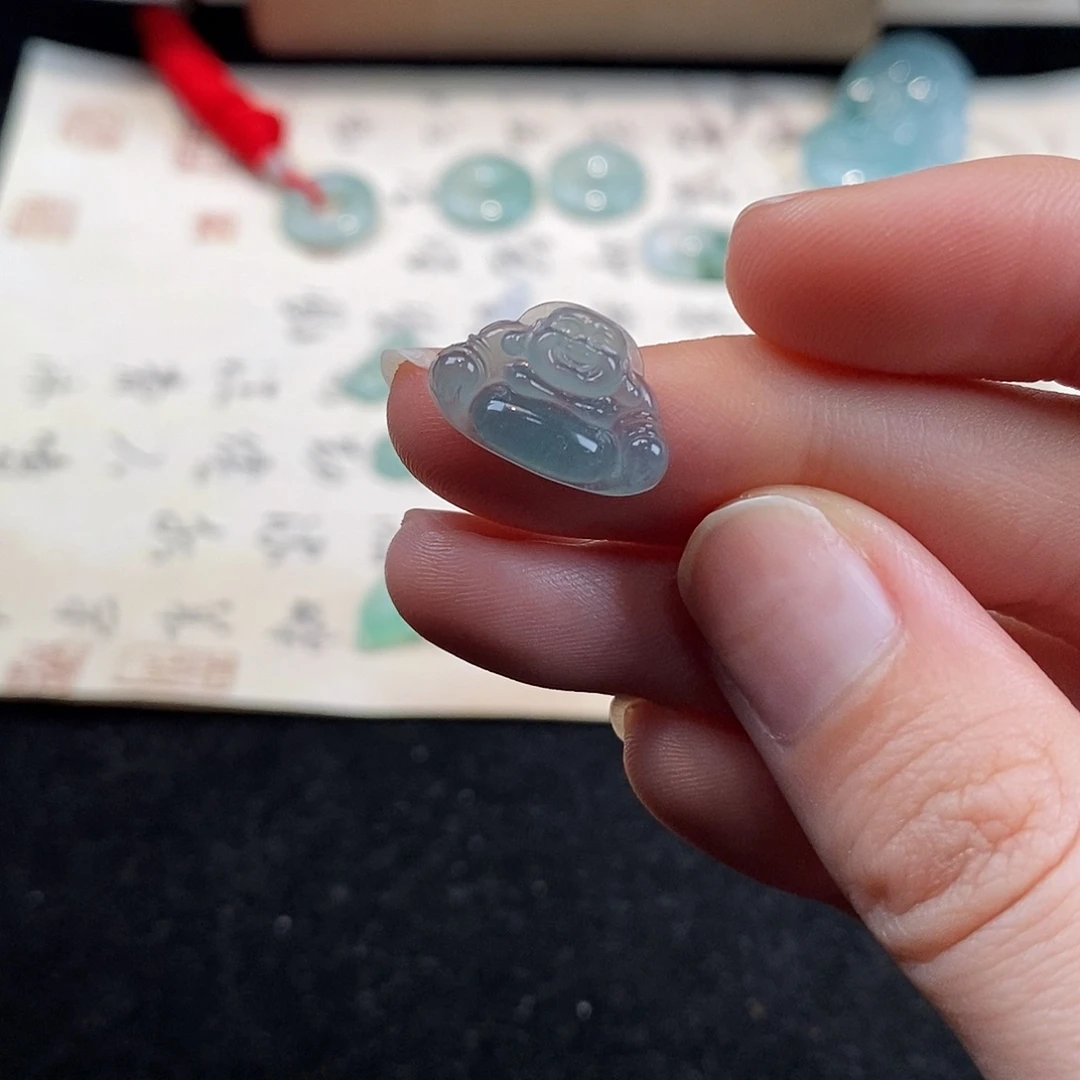 翡翠颈饰未镶嵌天然翡翠