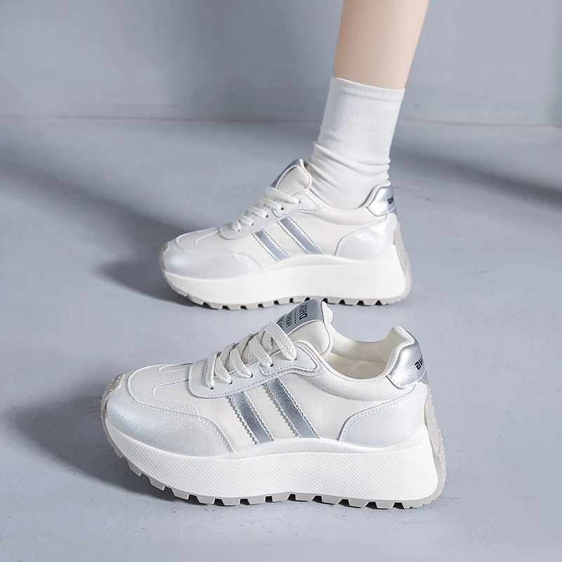 爆款阿甘鞋女2025年新款夏季皮面透气小白鞋小个子厚底增高老爹鞋