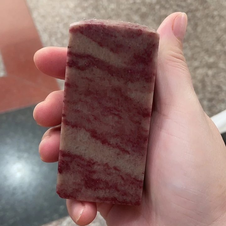云南石桂林鸡血石