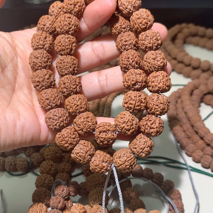 金刚菩提吊坠R****m蜂王手持14.2