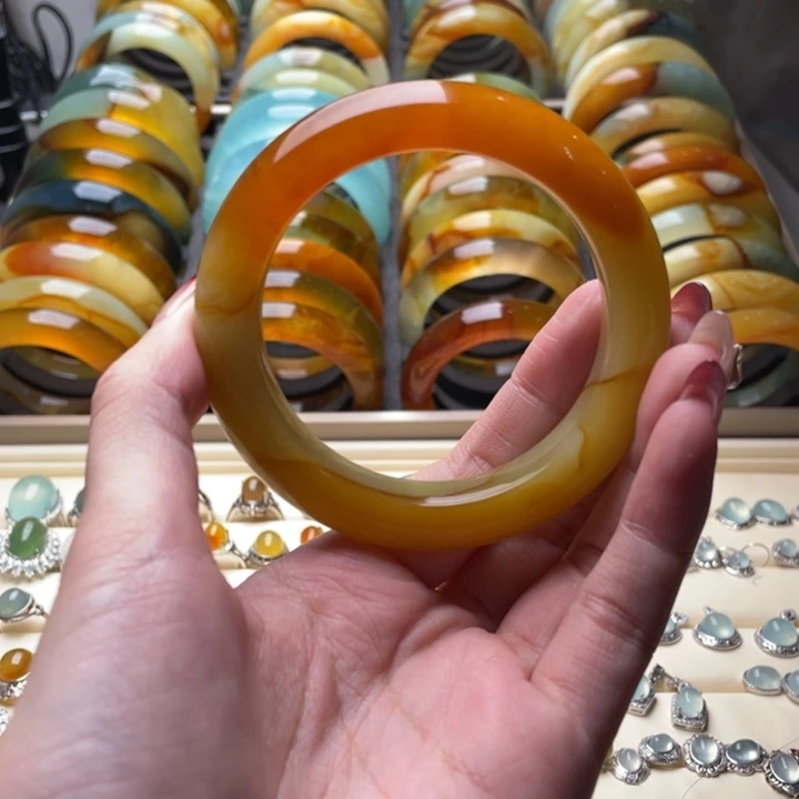 蛇纹石玉手镯未镶嵌57.4