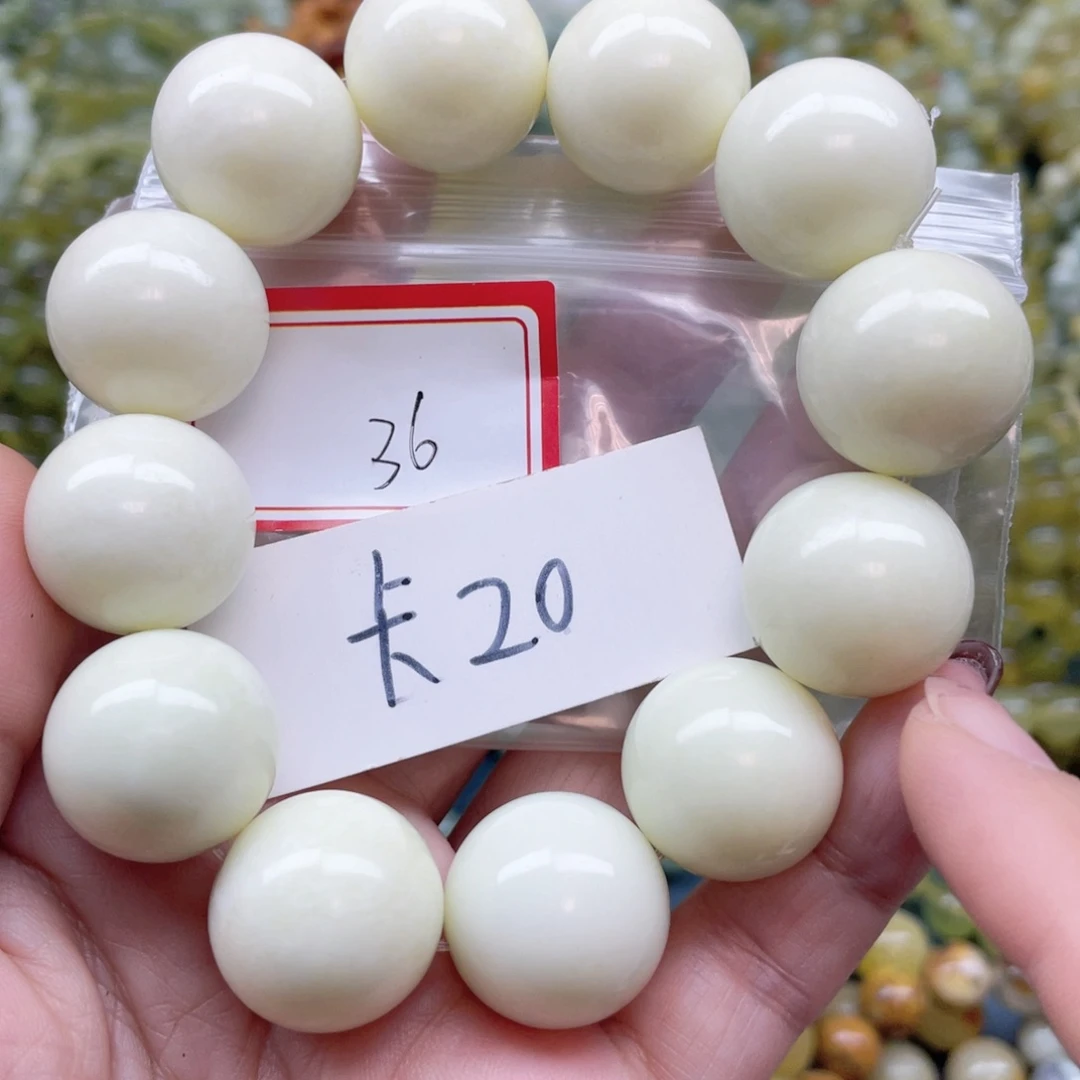 未镶嵌蛇纹石玉手链