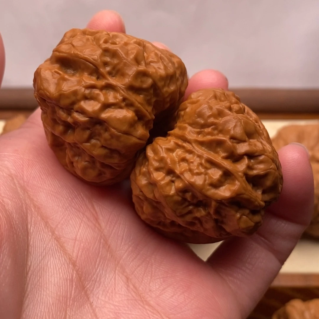 【闪购商品】把件文玩核桃边38左右