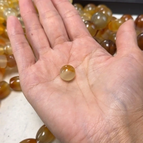 玛瑙/玉髓颈饰未镶嵌孙*峰