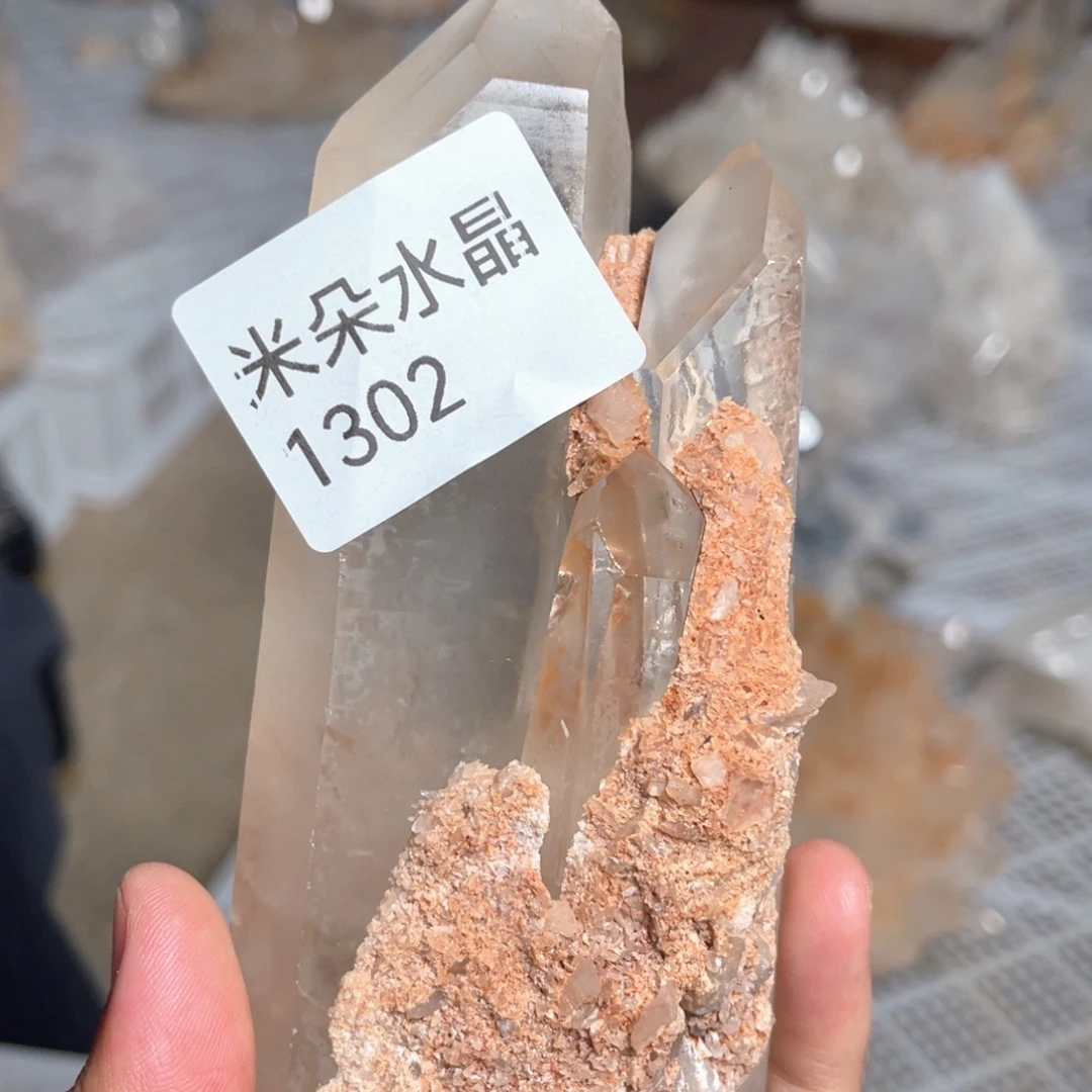 赖****未镶嵌珠宝半成品水晶水晶