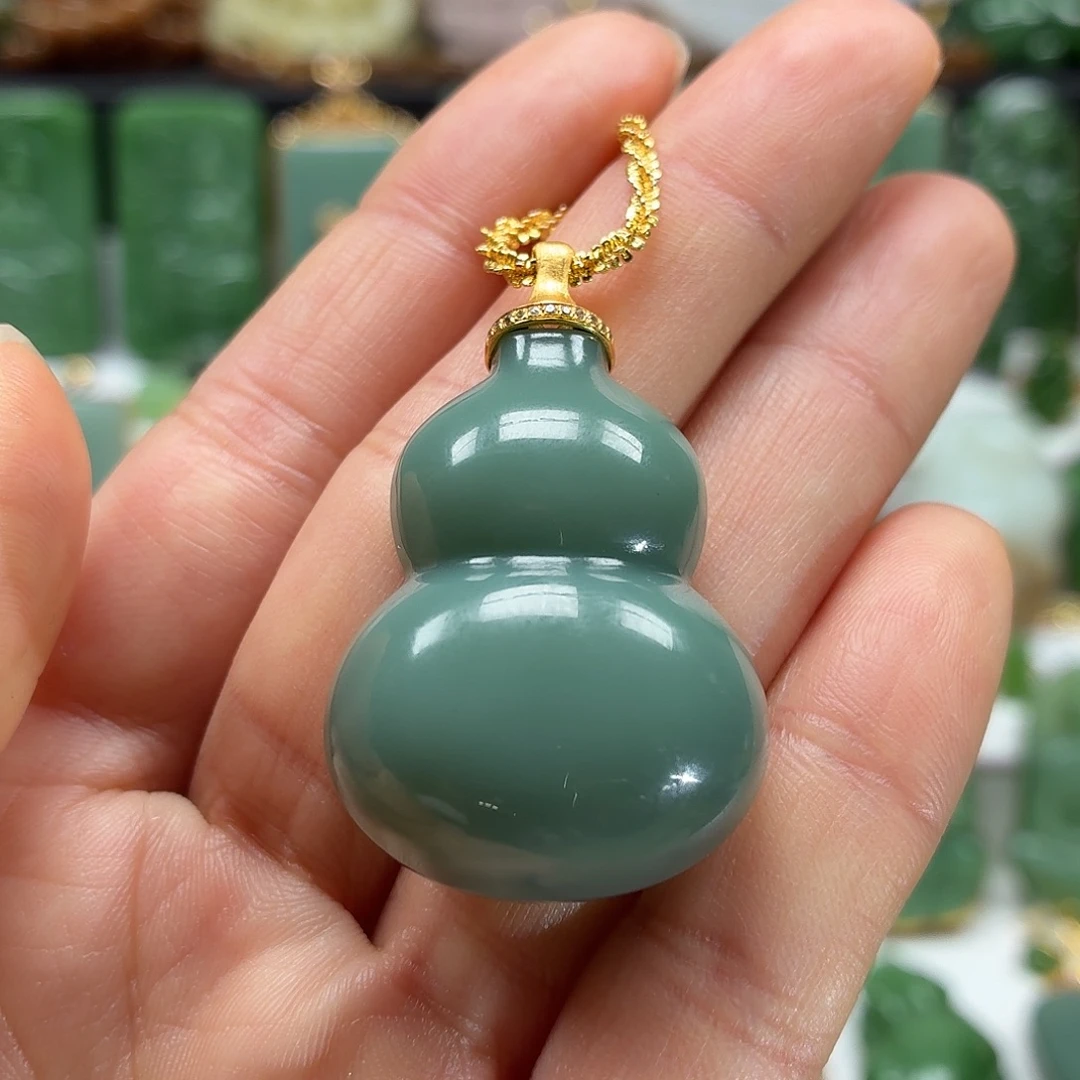 和田玉18K金镶嵌颈饰精品大葫芦