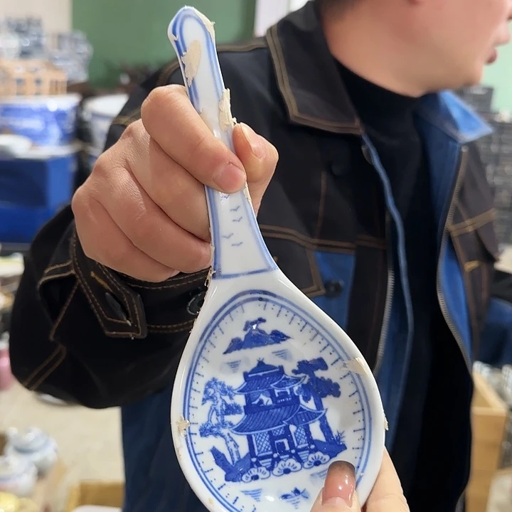 杯微瑕景德镇陶瓷艺术品