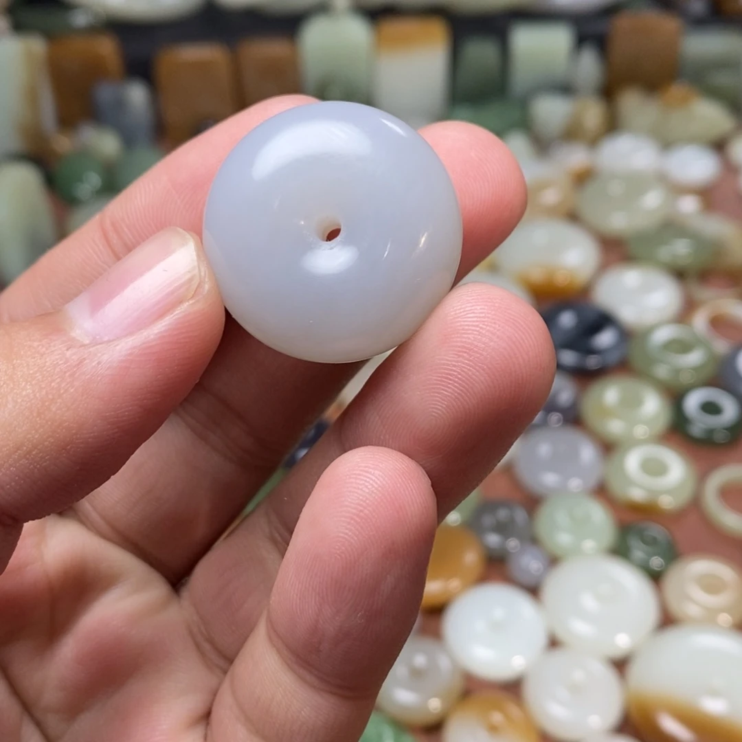 和田玉吊坠(不含链)未镶嵌