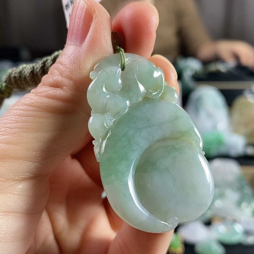 颈饰未镶嵌翡翠吊坠