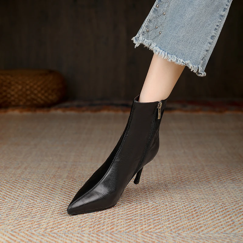 【断码清仓】冬季新款时尚复港风古百搭黑色高跟细跟加绒气质短靴女