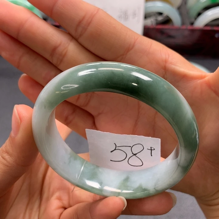未镶嵌手镯翡翠手镯