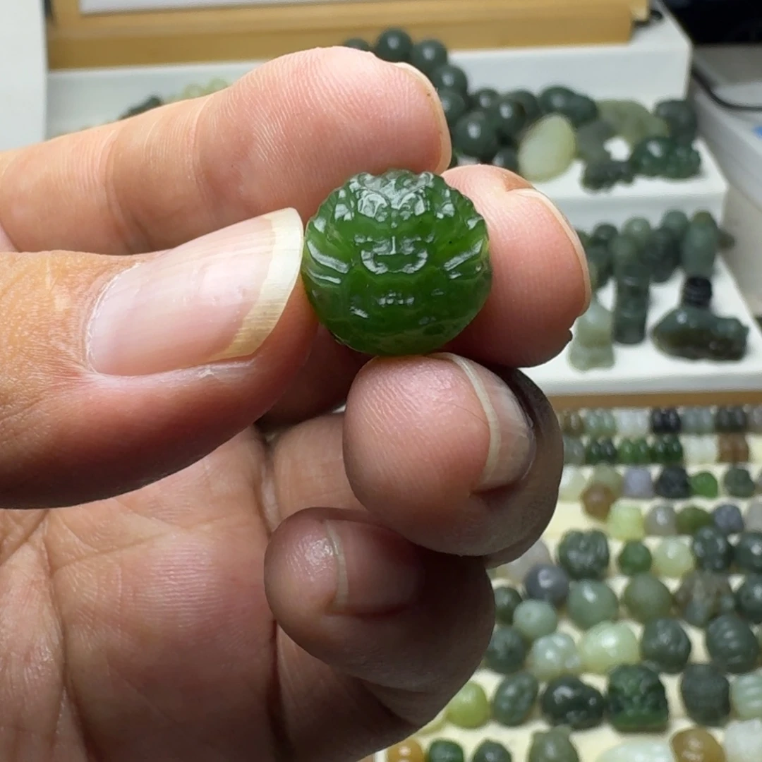 渝***约和田玉未镶嵌珠宝半成品和田玉碧玉龙珠14㎜