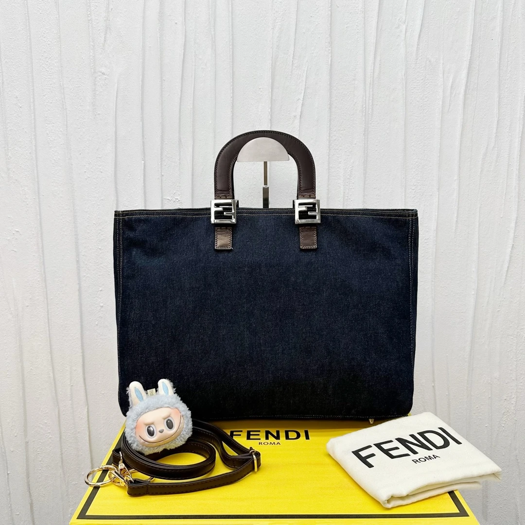 99新 FENDI/芬迪 /夏vv0926/单肩包/14135845