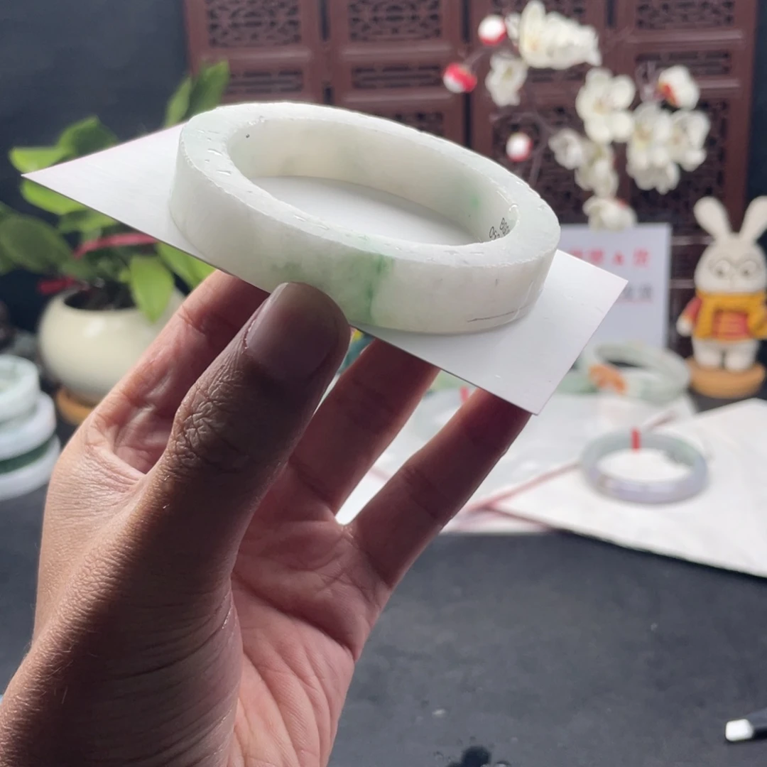 定制翡翠未镶嵌翡翠手镯定制