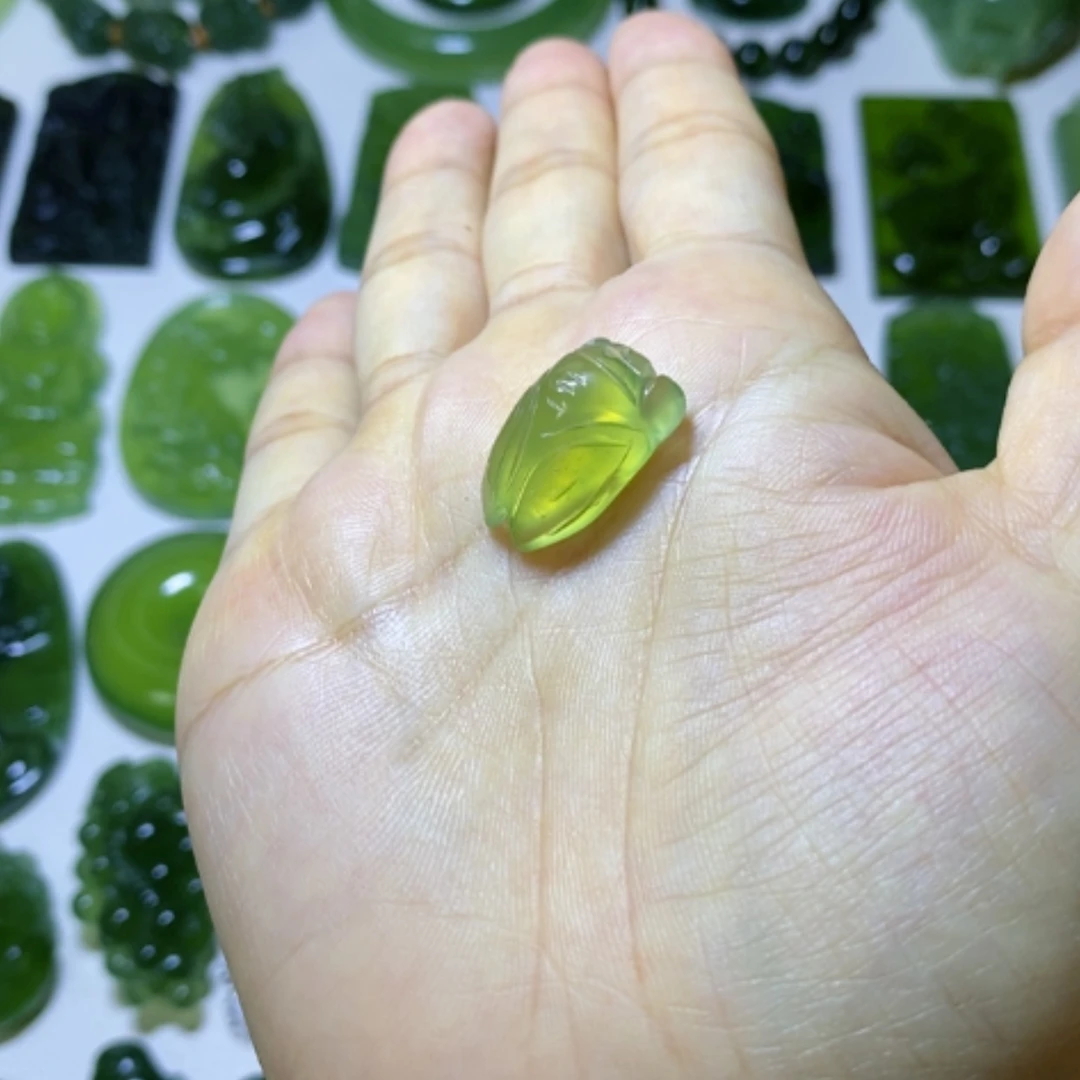 【闪购商品】未镶嵌蛇纹石玉颈饰