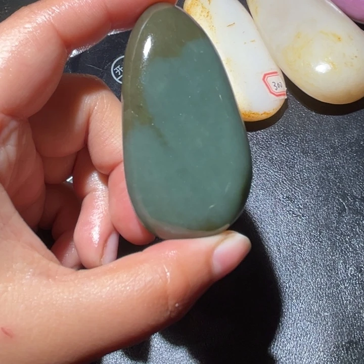 和田玉未镶嵌珠宝奇石