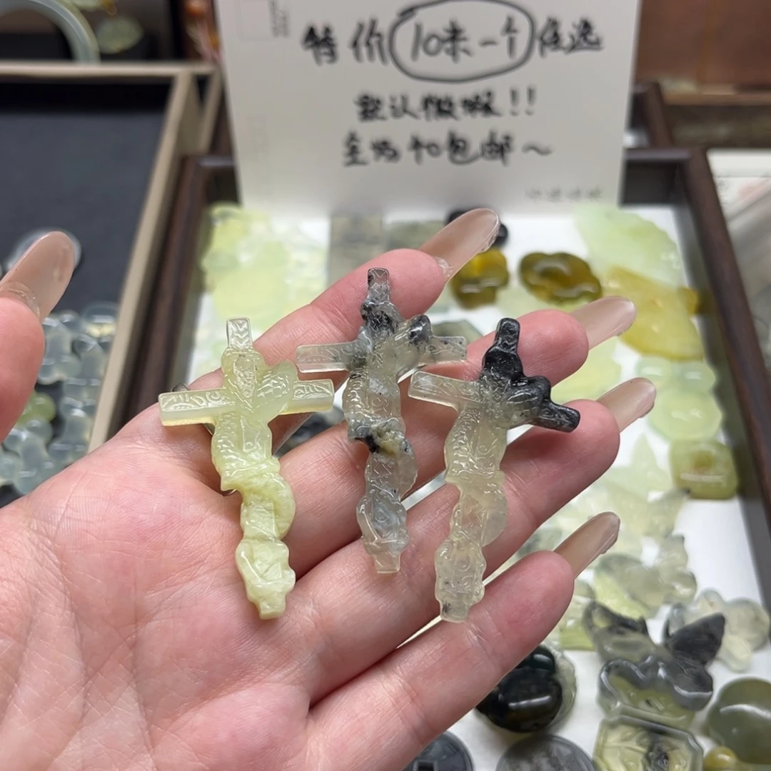 【闪购商品】未镶嵌蛇纹石玉颈饰双面任选一个