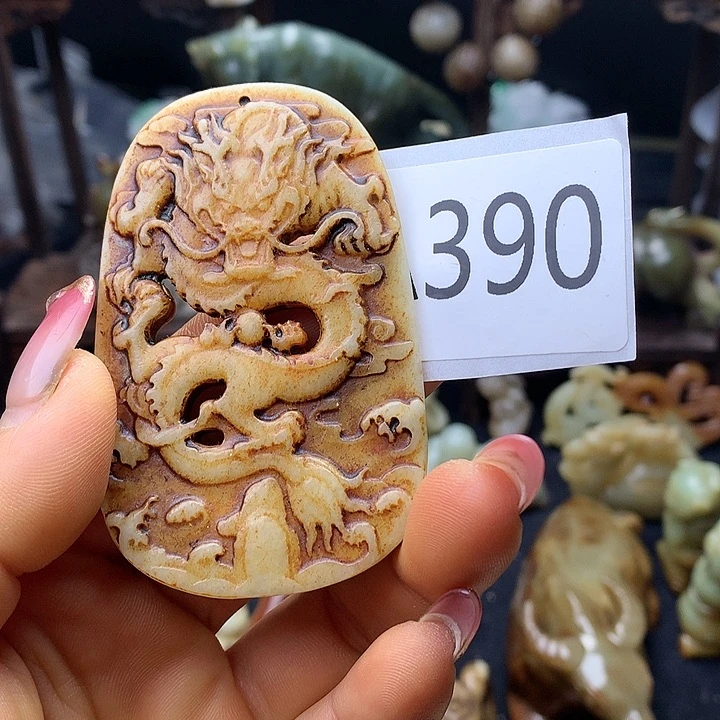 和田玉未镶嵌车挂