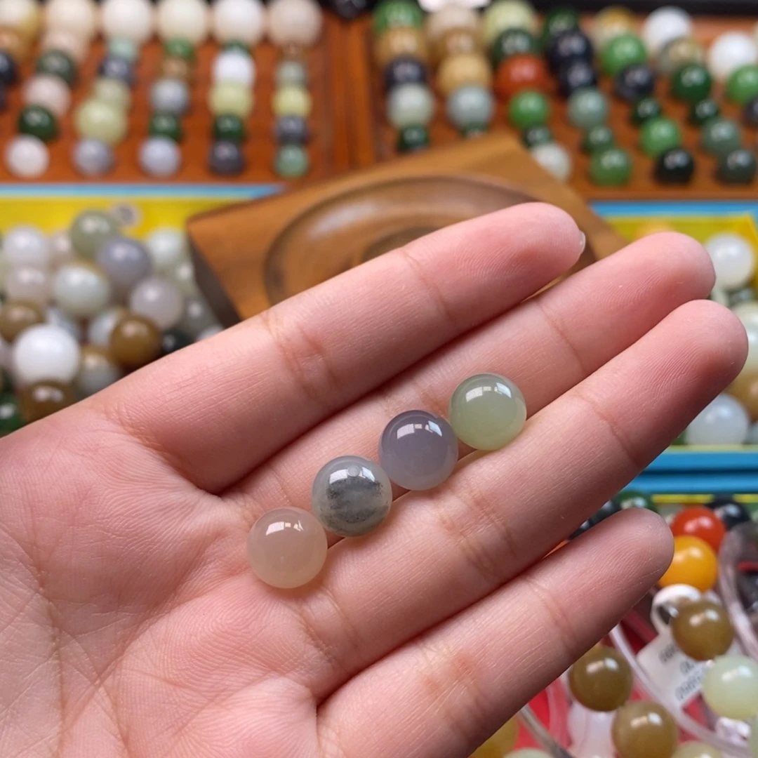 桂***游和田玉未镶嵌珠宝奇石单珠z10