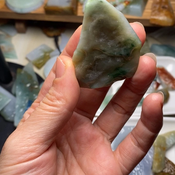 翡翠未镶嵌颈饰天然