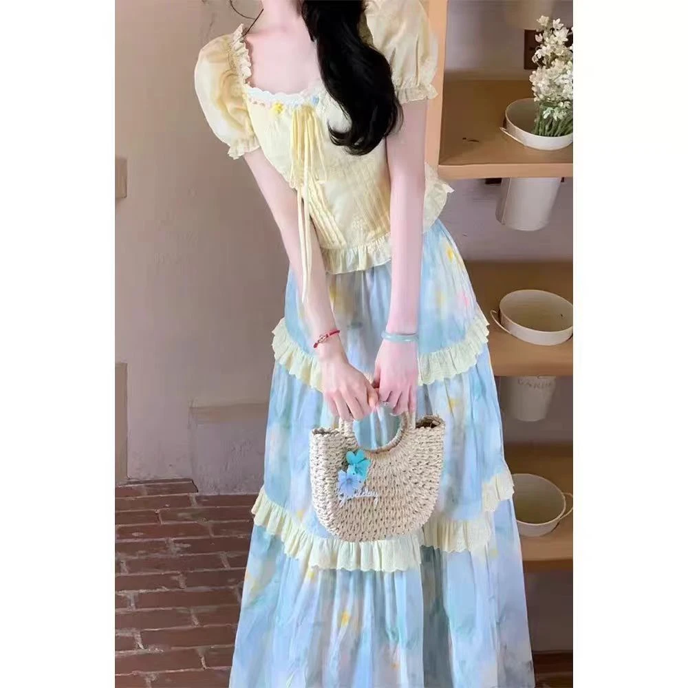 2025夏季法式扎染刺绣印花方领收腰甜美连衣裙套装
