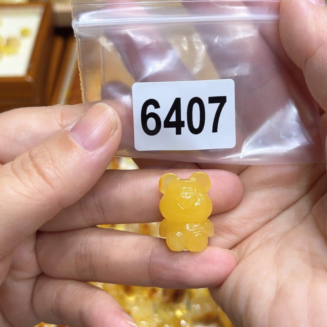 未镶嵌琥珀珠宝奇石