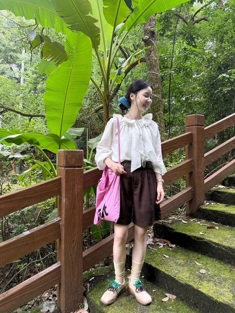 夏季新款温柔风白色荷叶边长袖衬衫薄款防晒罩衫上衣百搭休闲短裤