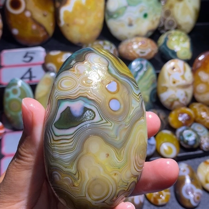 玛瑙/玉髓未镶嵌珠宝奇石86