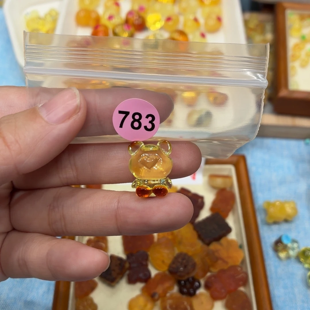 琥珀未镶嵌珠宝奇石