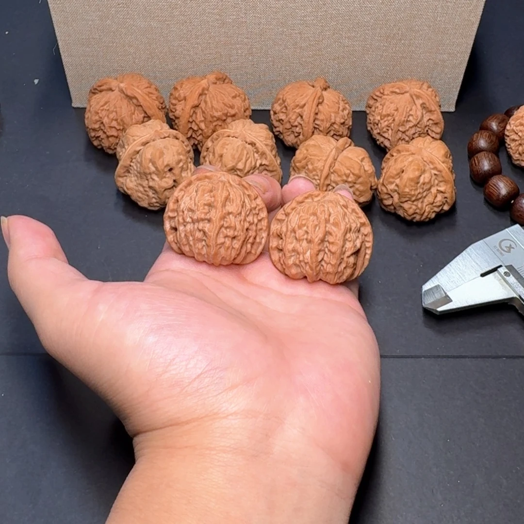 来***鹤把件文玩核桃40白狮子全品