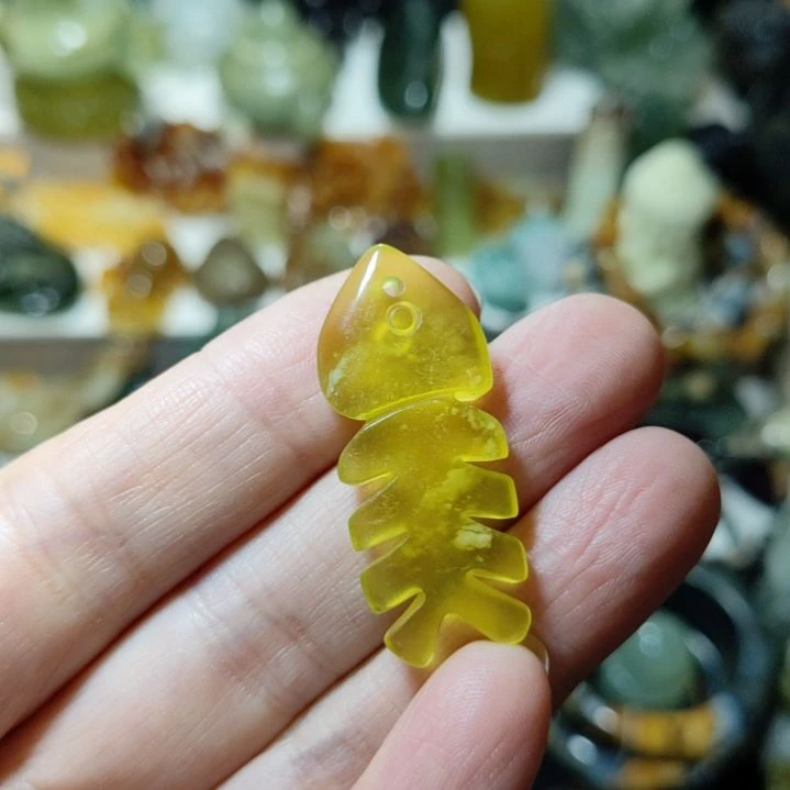 岫玉未镶嵌挂坠款式