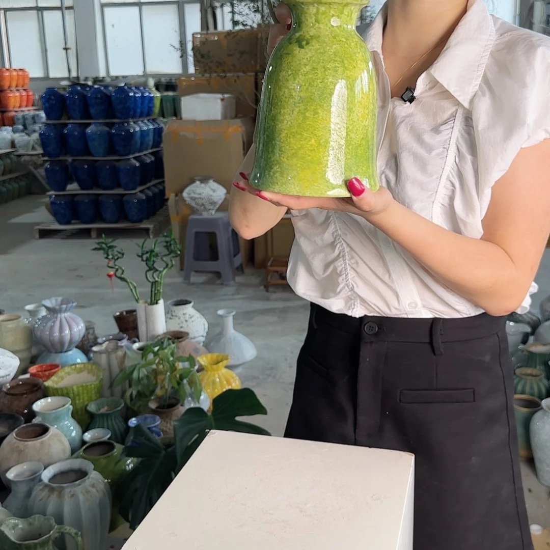 景德镇陶瓷艺术花瓶绿色铃铛