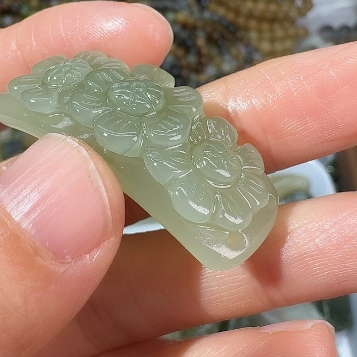 和田玉未镶嵌颈饰408.7