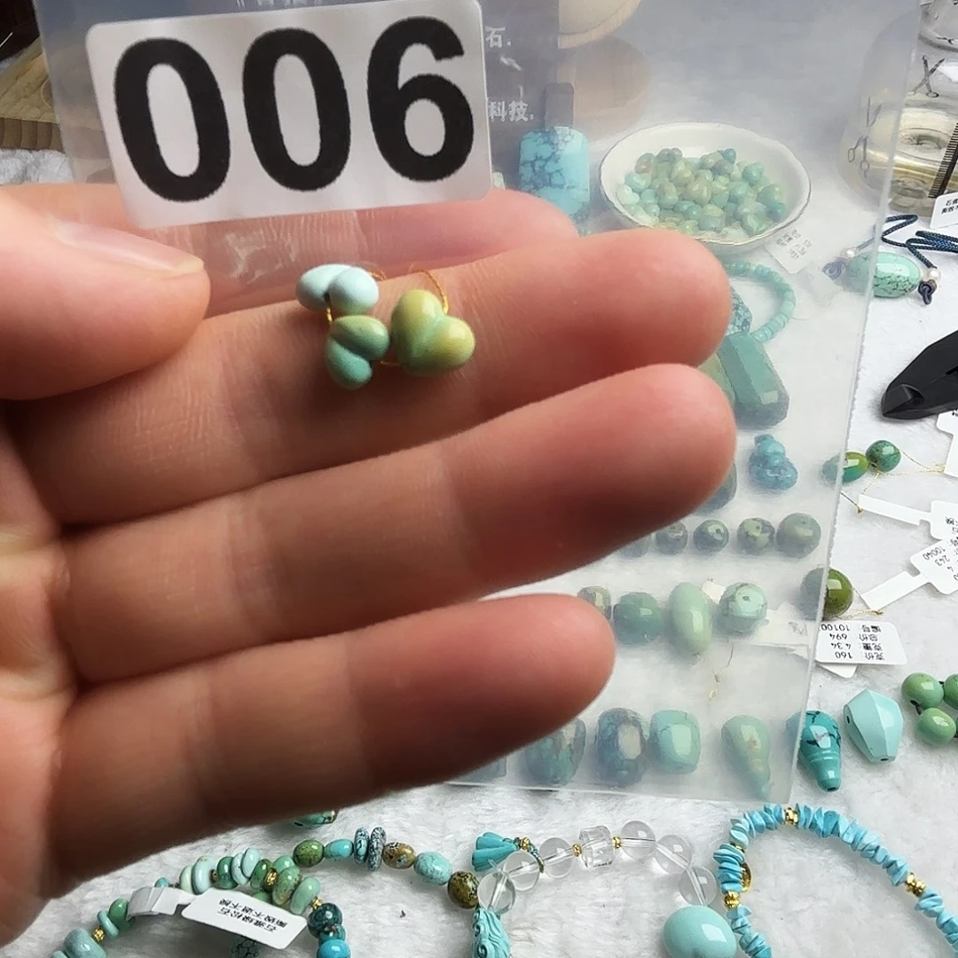 绿松石未镶嵌珠宝奇石