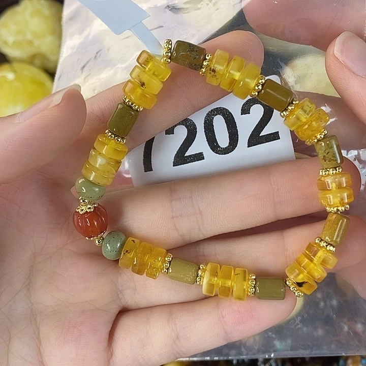 蜜蜡未镶嵌珠宝奇石
