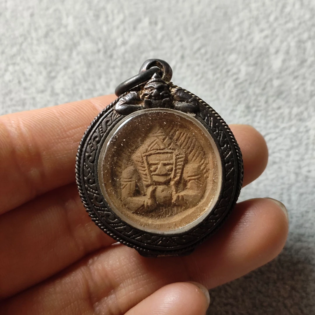 单眼椰壳拉胡 泰国工艺品