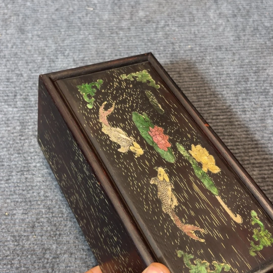 听***雨小叶紫檀满金星首饰盒