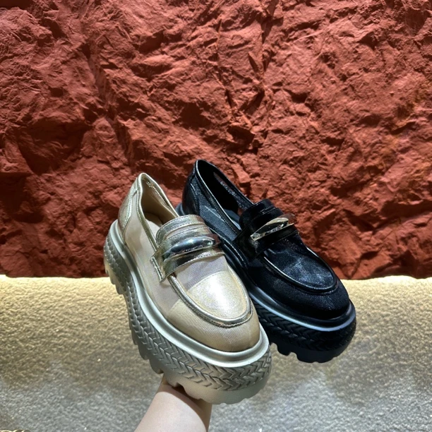 918-5玛丽珍鞋镂空浅口夏季透气单鞋软底皮鞋法式可爱风