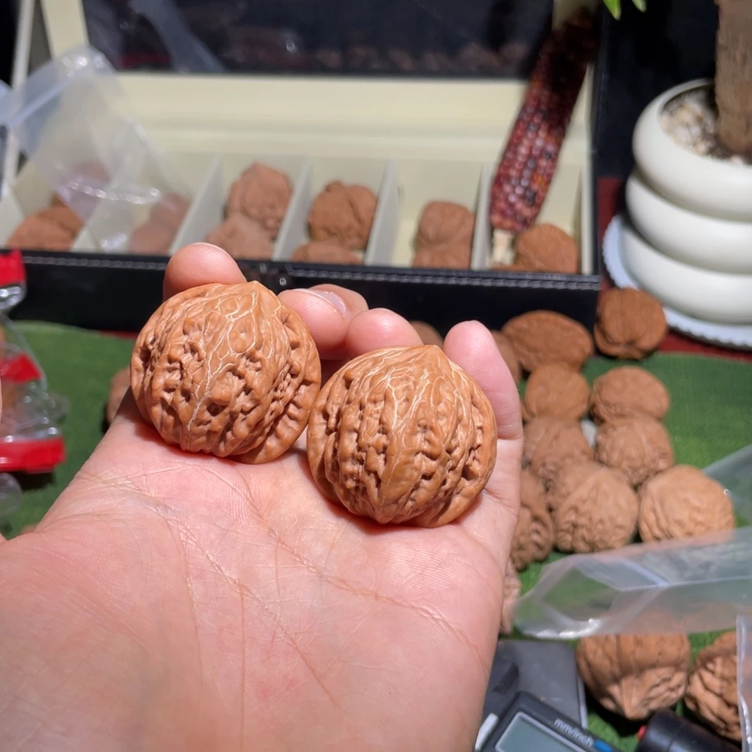 莫***是把件文玩核桃38全品铁锤