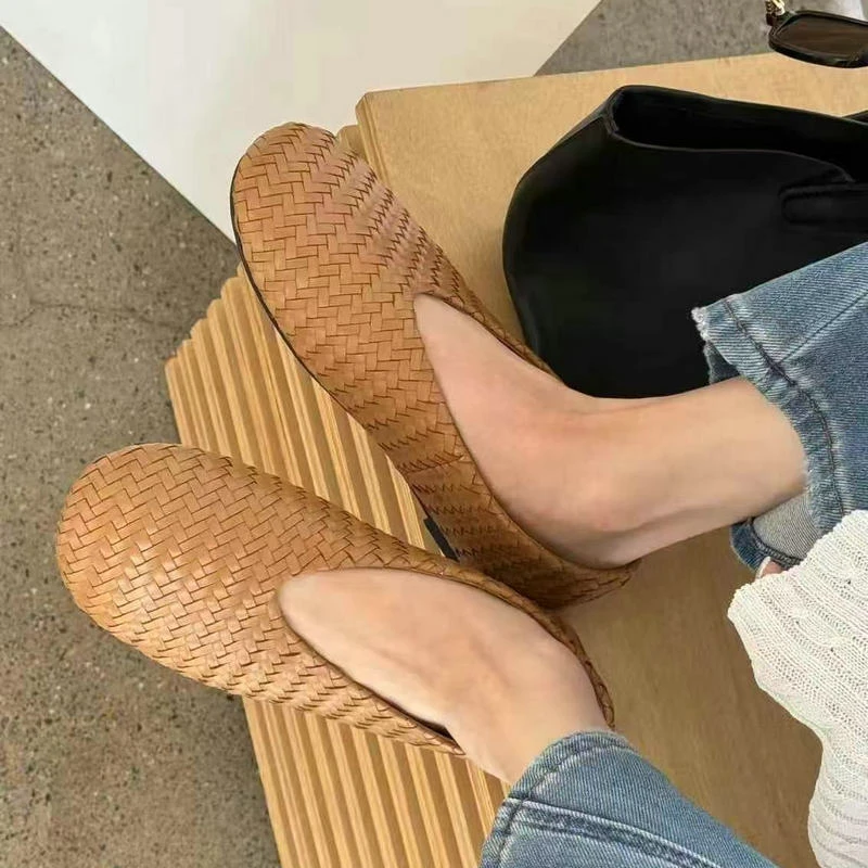 诗歌兰女鞋2025年夏新款真皮编织平底单鞋外穿休闲百搭豆豆乐福鞋