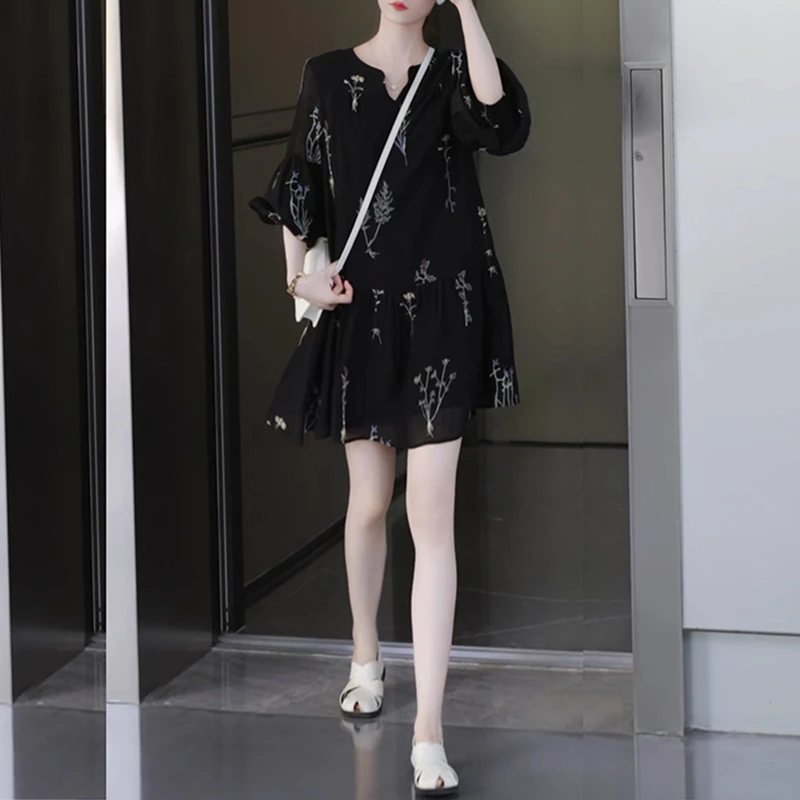 网红休闲时尚碎花长袖衬衫连衣裙女2025春秋新款显瘦气质A字裙子