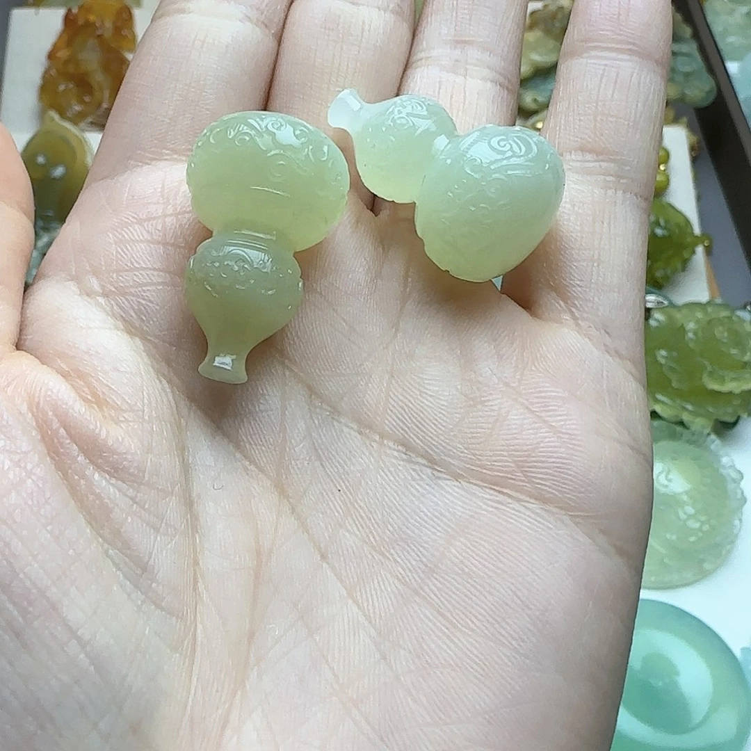 蛇纹石玉颈饰未镶嵌秭*