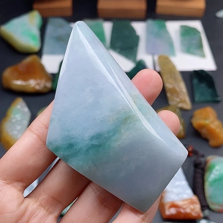 定制翡翠未镶嵌翡翠