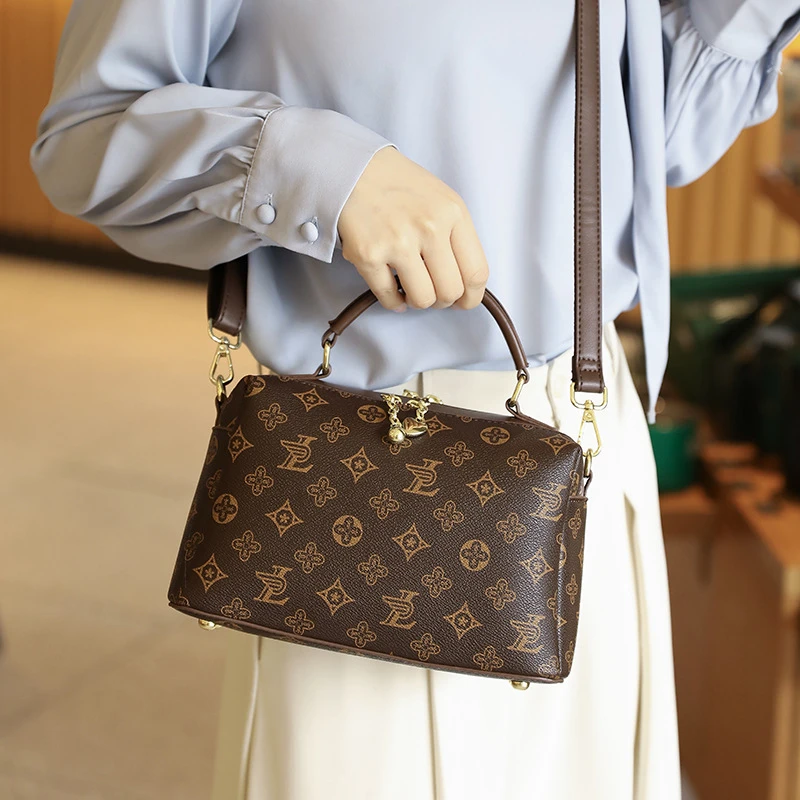 印花包枕头包新款韩版大容量女士时尚百搭手提单肩斜挎包轻奢潮流