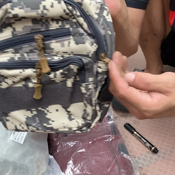 户外充电小包颜色随机发一个